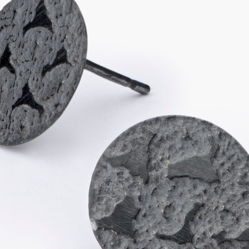 Puces Moon en argent noir oxydé